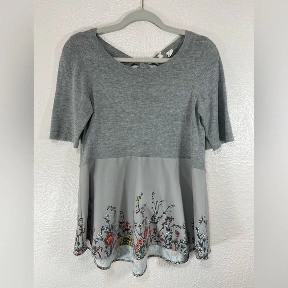 Anthropologie Moth Gardenia Pullover Gray Motif Top Women’s Small - Picture 1 of 16